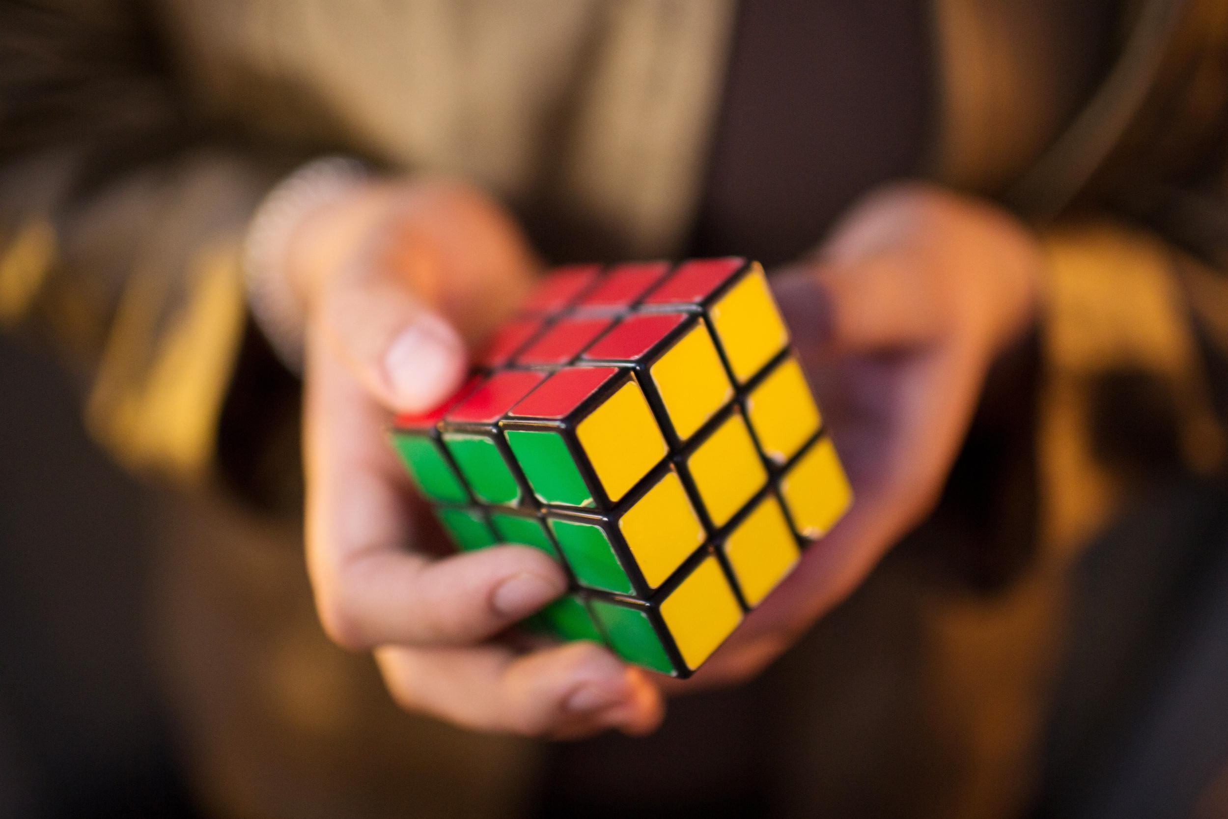Бессмертная головоломка: кубику Рубика исполняется 44