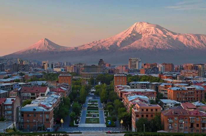 Город любви и весны: что стоит увидеть каждому туристу в столице Армении