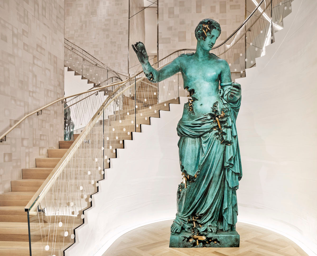 Скульптура Венеры Арльской, автор Даниэль Аршам