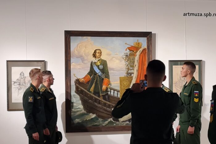 Выставку картин с участниками Невской битвы посвятили военным